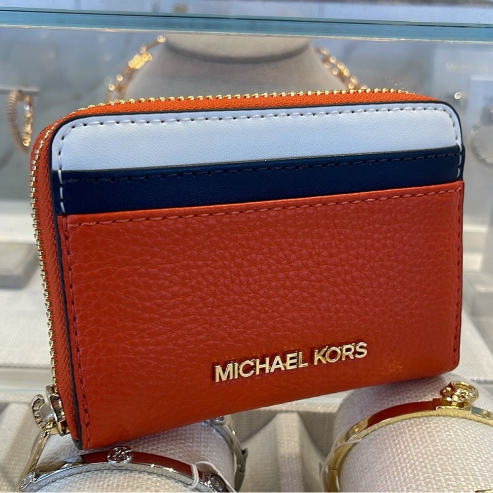 Michael Kors Jet Set Travel Medium Color-Block Zip Around Wallet Card Case 
NWT - Picture 4 of 16